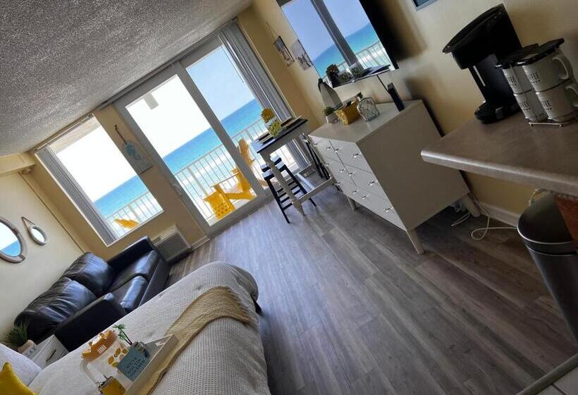 סטודיו סטנדרט עם מרפסת, Oceanfront Oasis