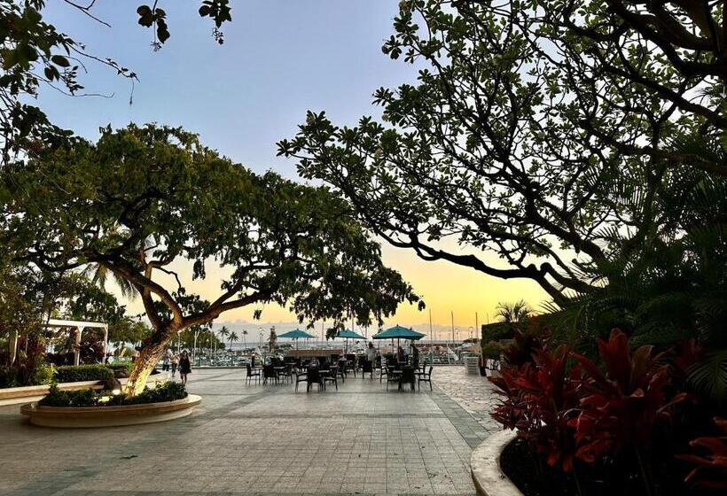 آپارتمان 1 خوابه با چشم‌انداز دریا, Waikiki Beach Experience! Luxury Oceanview Suite!