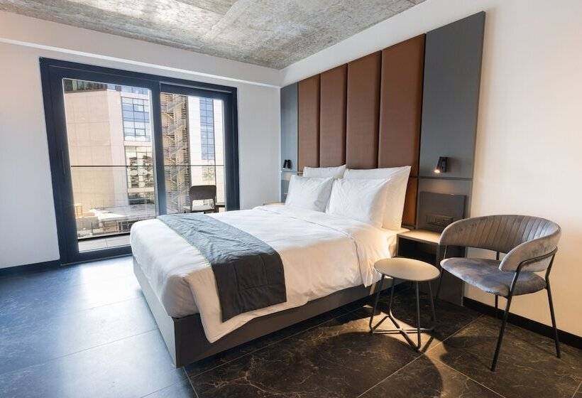 اتاق اجرایی, The Londoner Hotel St. Julian S