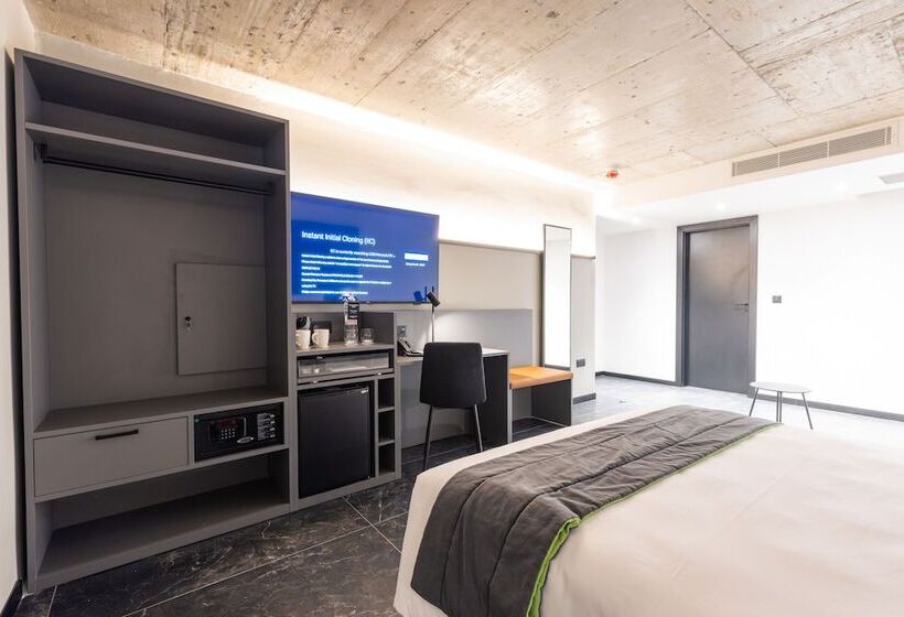 اتاق استاندارد, The Londoner Hotel St. Julian S