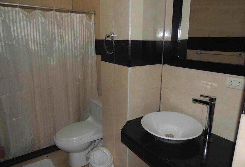 اتاق لوکس, Pacific Suites