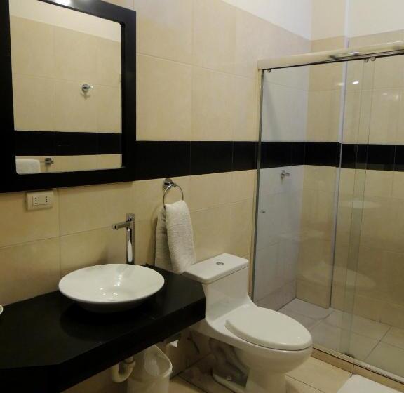اتاق استاندارد سه نفره, Pacific Suites