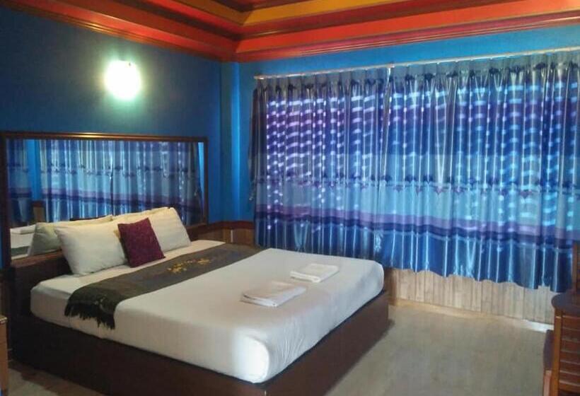 Номер Superior Кровать Кинг, Kruachokhai Hotel & Resort
