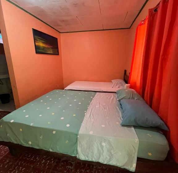 اتاق ساده سه‌ نفره, Cabinas Rhode Island