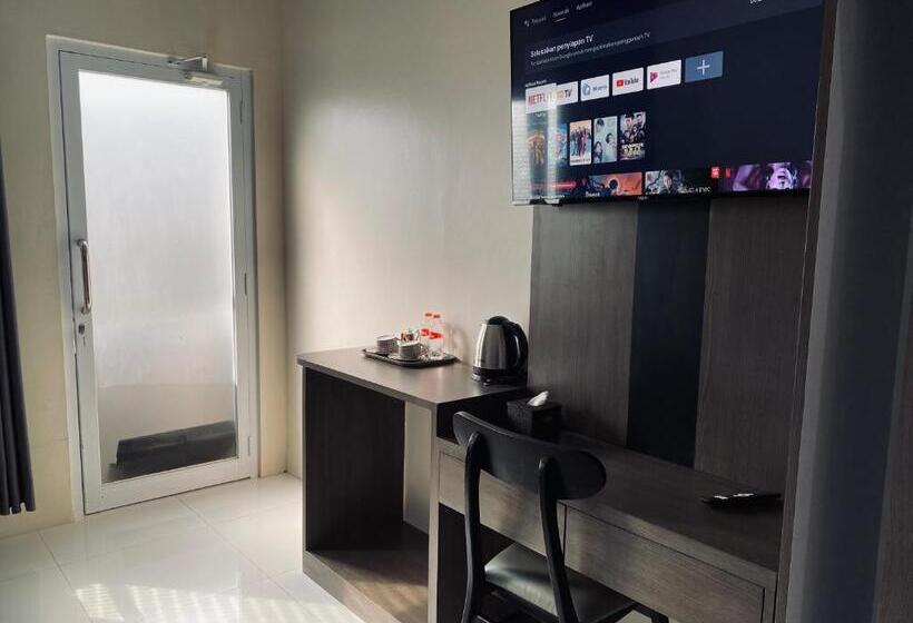 Номер Deluxe, Genio Syariah Hotel Solo