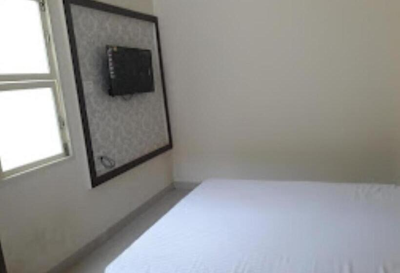 标准间, Vinayak Residency,dhamnod