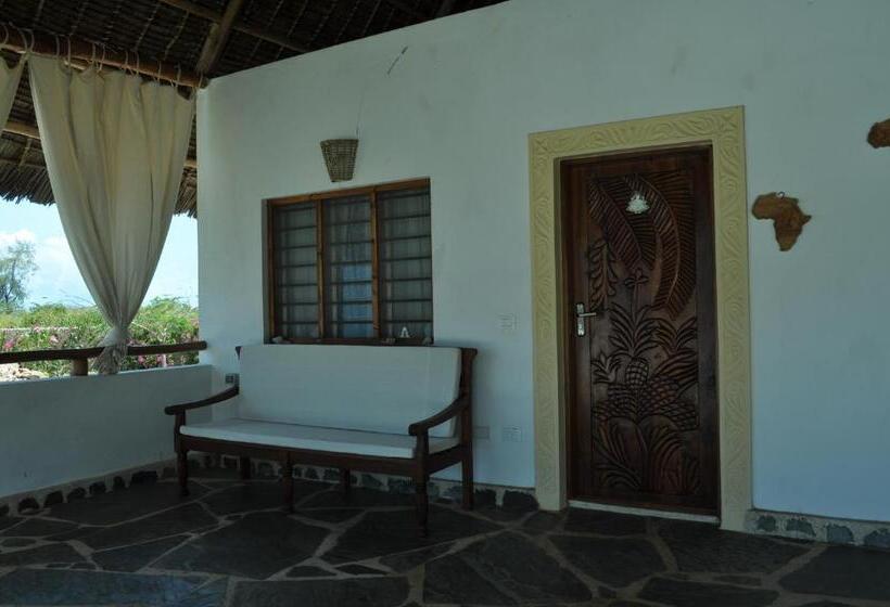 اتاق لوکس, Coral Village