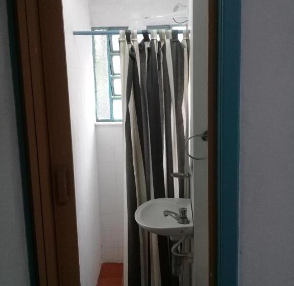 Quarto Deluxe, Republica Nossa Casa