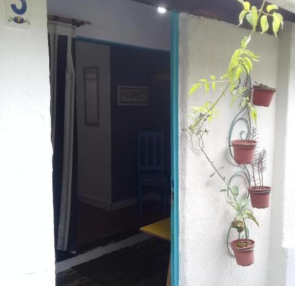 Quarto Deluxe, Republica Nossa Casa