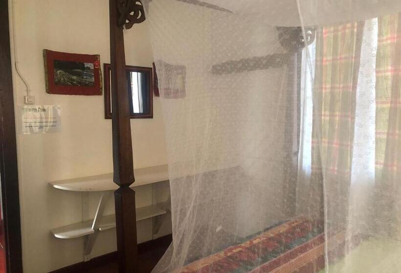 اتاق استاندارد چهار تخته, Pied A Terre