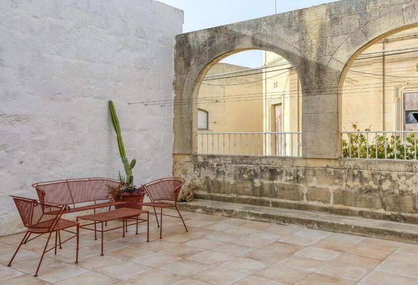 خانه 4 خوابه, Gozo Pool Farmhouse Hosted By Sweetstay