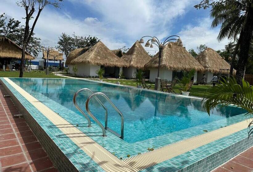 استودیو خانوادگی, Sea Sand Resort