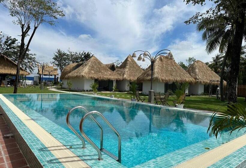 استودیو خانوادگی, Sea Sand Resort