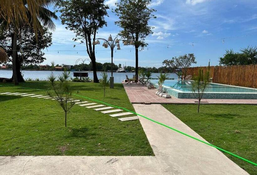 اتاق لوکس, Sea Sand Resort