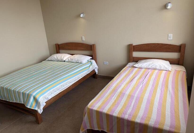 اتاق لوکس با چشم‌انداز دریا, Yolo House Beach