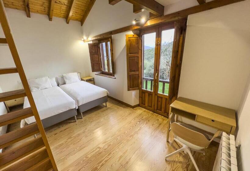 Кровать в Общей Комнате, Posada Cabañes