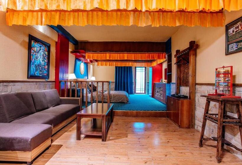 Люкс Повышенной Комфортности, 26life Yunnan Ethnic Creative Inn