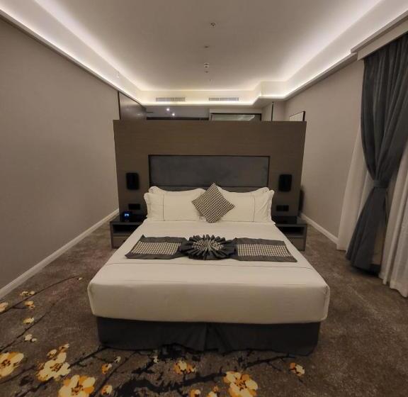 Family Suite, Msharef Almoden