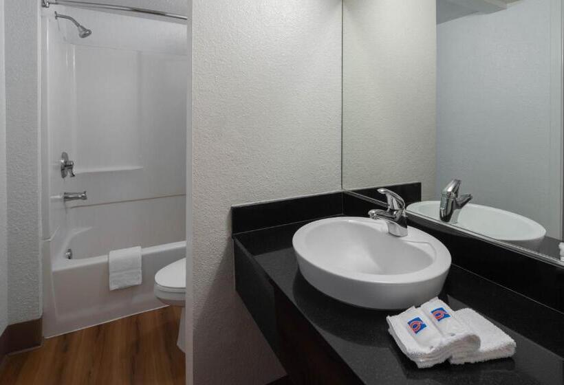 Четырехместный Номер Стандарт, Studio 6 Suites Carpinteria, Ca Santa Barbara South