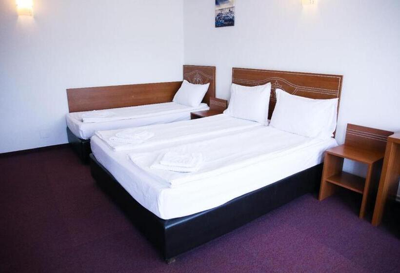 Номер Стандарт Трехместный, Motel Popas Talmaciu