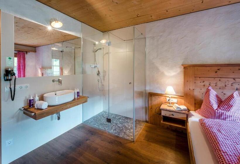 Номер Deluxe с Балконом, Almdorf Almlust