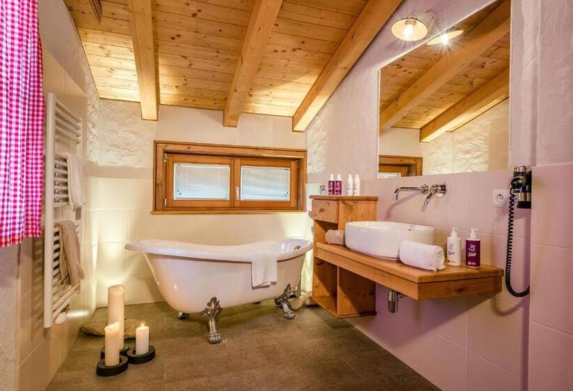 Номер Deluxe с Балконом, Almdorf Almlust