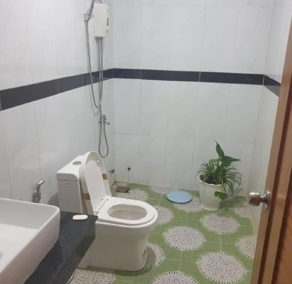 اتاق استاندارد با بالکن, The Hub Kampot