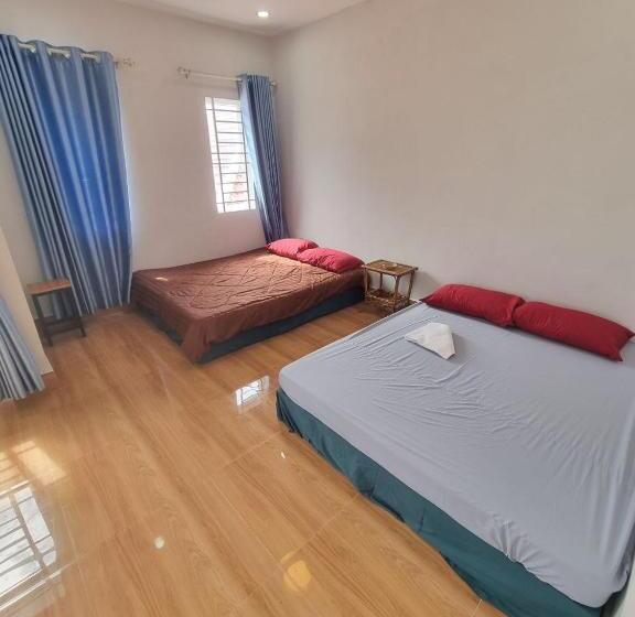 اتاق استاندارد با 2 تخت دوبل, The Hub Kampot