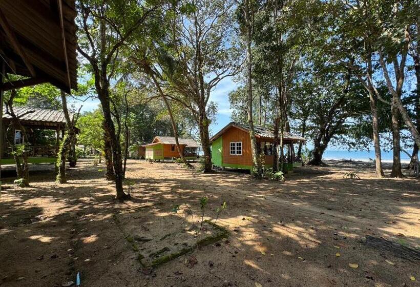 بانگلوی استاندارد, Changthong Bungalow