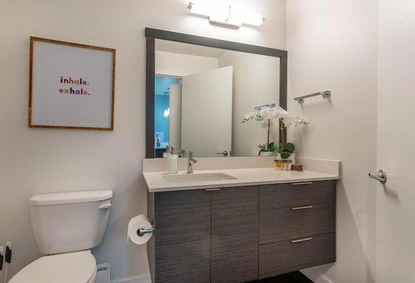 Apartamento 1 Quarto, Self Check In Washer Dryer 4ksmart Tv King Bed Gym