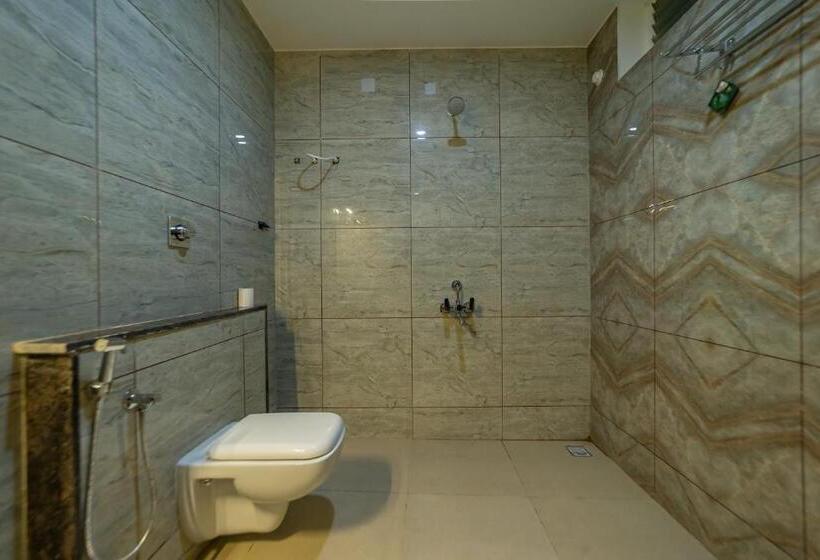 اتاق لوکس, Magizhvanam
