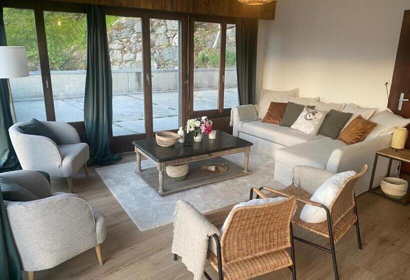 Апартаменты 1 Спальня с Видом, Auberge De L Ours