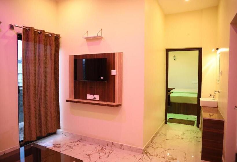 Standard Room Garden View, Akshayam Grand Inn