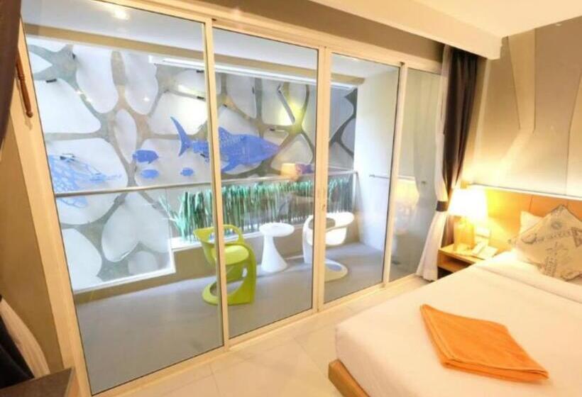 스탠다드 룸, Mad Monkey Phuket