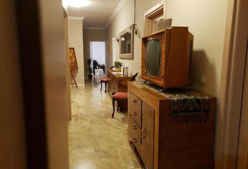 آپارتمان 1 خوابه, Art Gallery Apartments Tirana 1