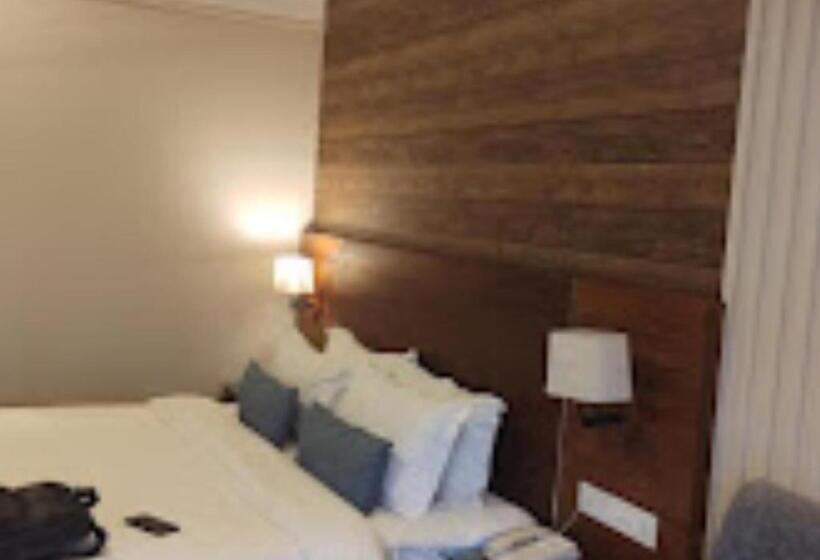 Номер Deluxe, Elephant Passage Resort Kerala