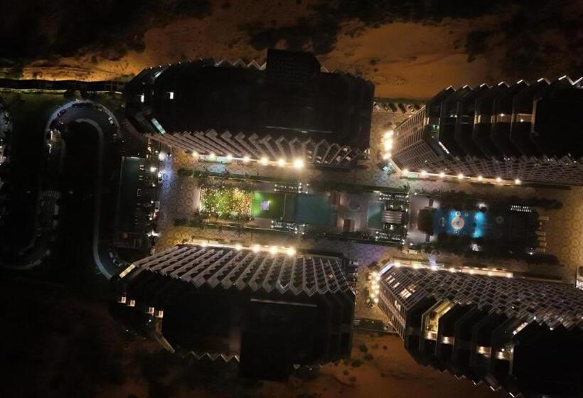 اتاق استاندارد چهار تخته با چشم‌انداز دریا, M Condotel Apec Mandala Cham Bay Mui Ne