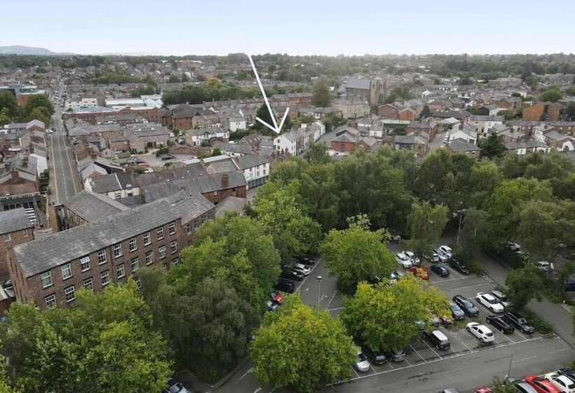 דירת חדר, Chester Road Serviced Apartments