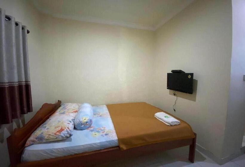 디럭스 룸, Oyo 93296 Kost Gowa
