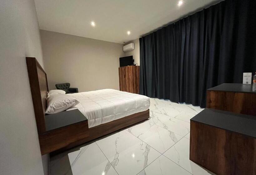 キングサイズベッドのスタンダードルーム, Quieto Hotel Suites