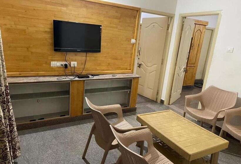 Апартаменты 2 Спальни, Naksha Tree Hotel  Yelagiri Hills