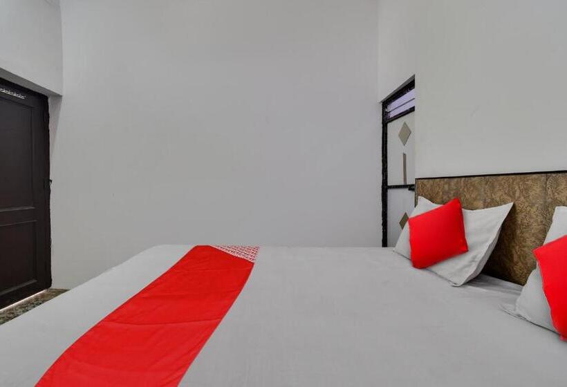 Трехместный Номер Классика, Oyo Dev Guest House