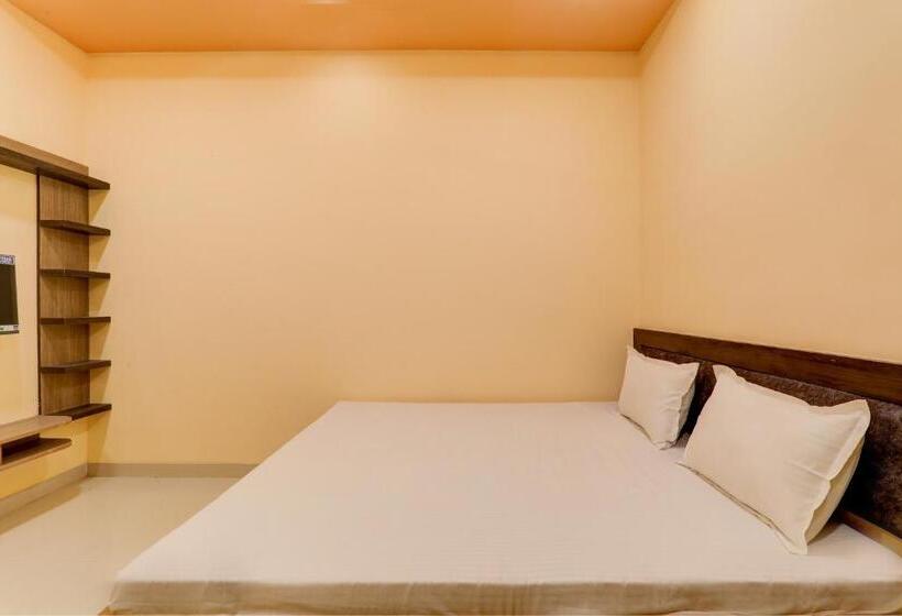 Трехместный Номер Классика, Oyo Hotel Ambika Palace