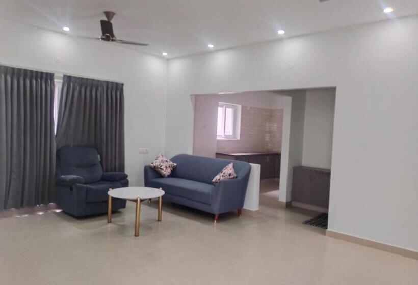 Семейный Номер, The Oakland Inn