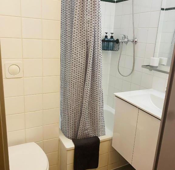 آپارتمان 1 خوابه, Appartement Privé La Défense Paris