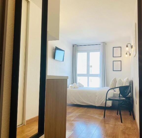 آپارتمان 1 خوابه, Appartement Privé La Défense Paris