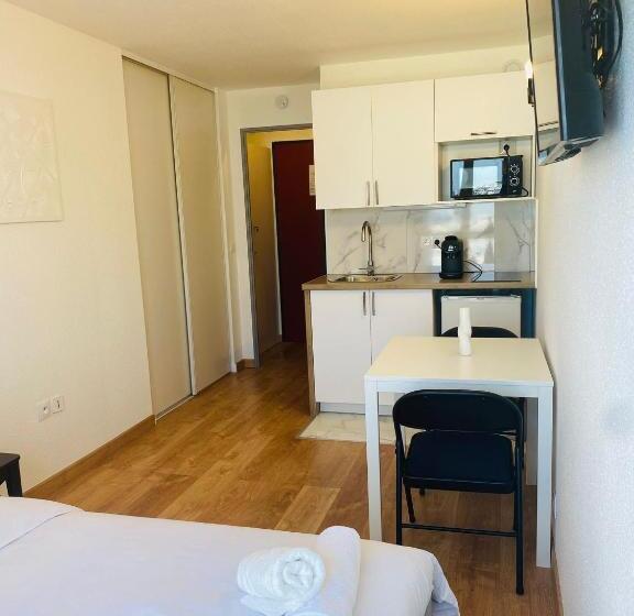 آپارتمان 1 خوابه, Appartement Privé La Défense Paris