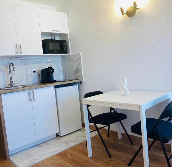 آپارتمان 1 خوابه, Appartement Privé La Défense Paris