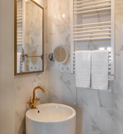 Deluxe Suite Sea View, Dona Maria
