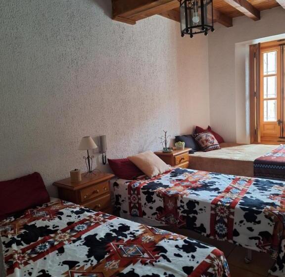 标准三人间, Hostal El Patio Restaurante